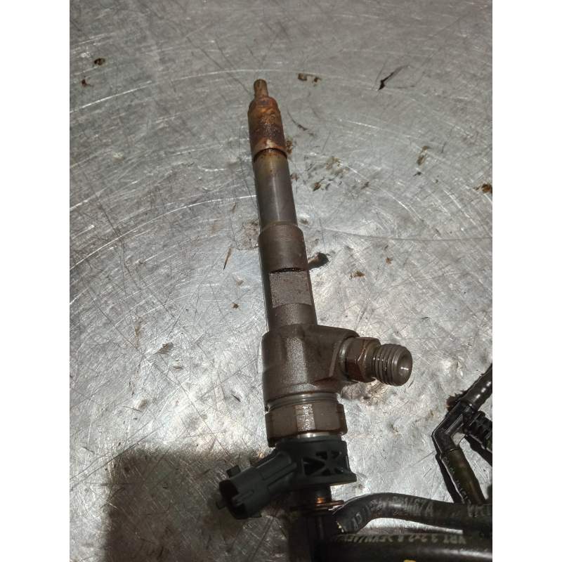 Recambio de inyector para renault clio iv referencia OEM IAM 0445110652  