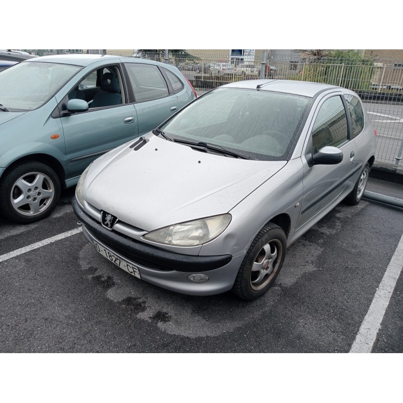 peugeot 206 berlina del año 1999