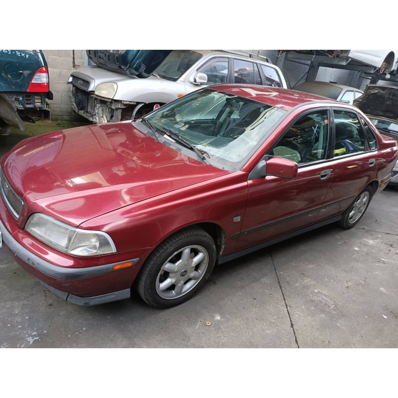 volvo s40 berlina del año 1997