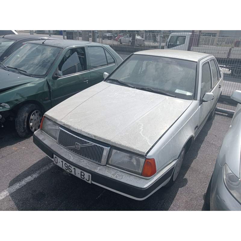 VOLVO 460 (464)