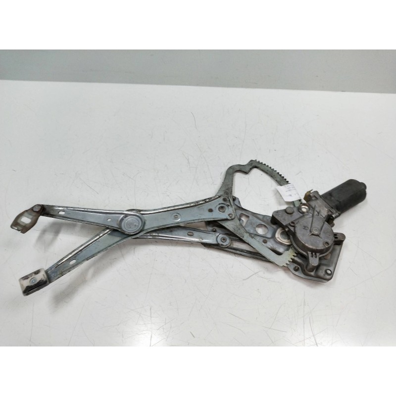 Recambio de elevalunas delantero izquierdo para mercedes clase c (w202) berlina 250 diesel (202.125) referencia OEM IAM 19302710