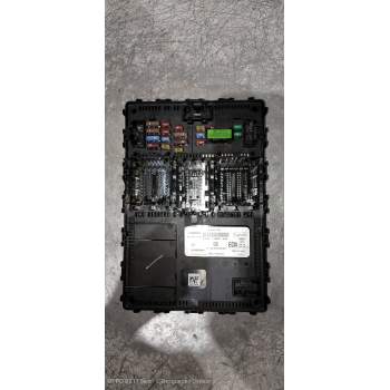 CAJA RELES / FUSIBLES HU5T15604ECN F005V02639 