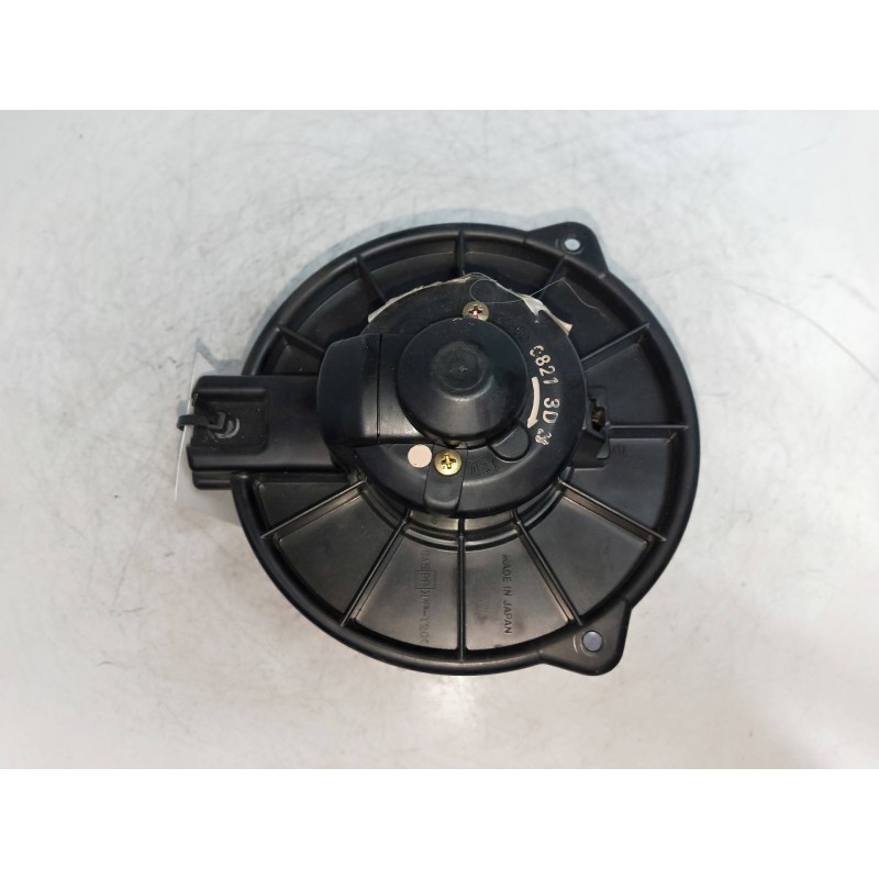 Recambio de motor calefaccion para toyota yaris (ncp1/nlp1/scp1) 1.3 cat referencia OEM IAM 19400008213D  