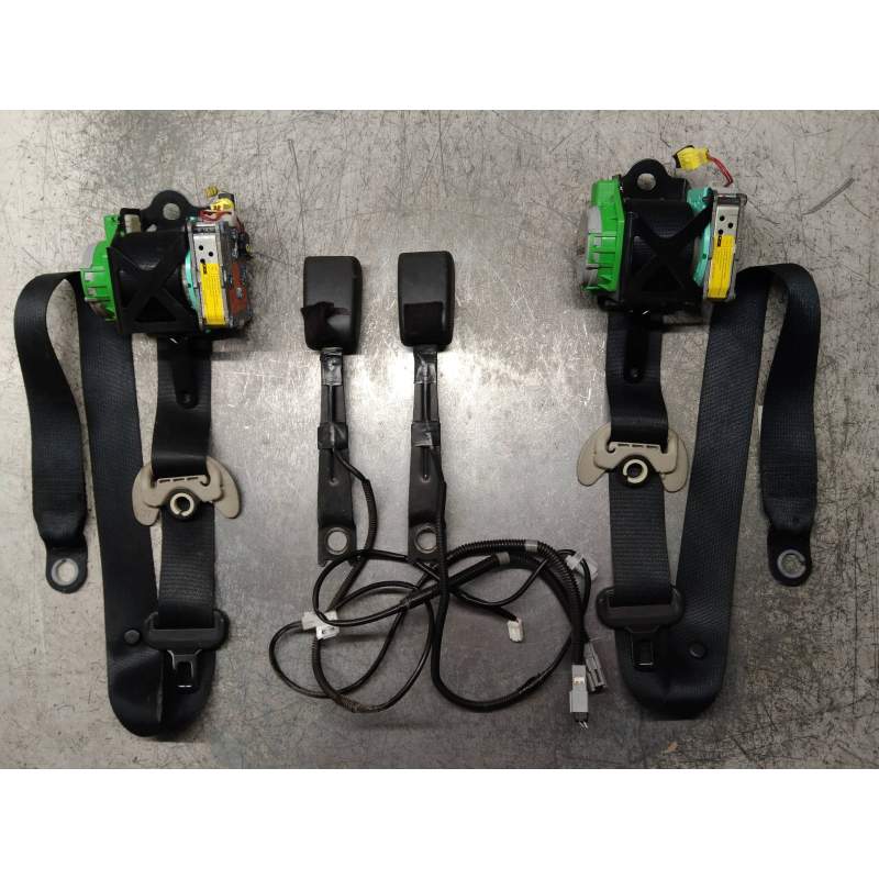 Recambio de juego cinturones delantero para toyota auris básico referencia OEM IAM  5P 2006