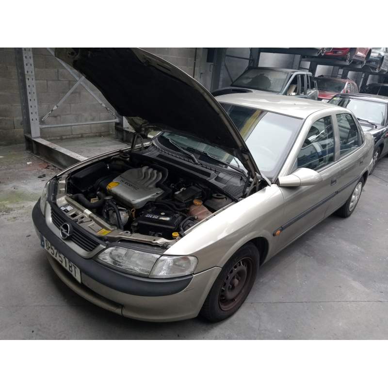 OPEL VECTRA B BERLINA