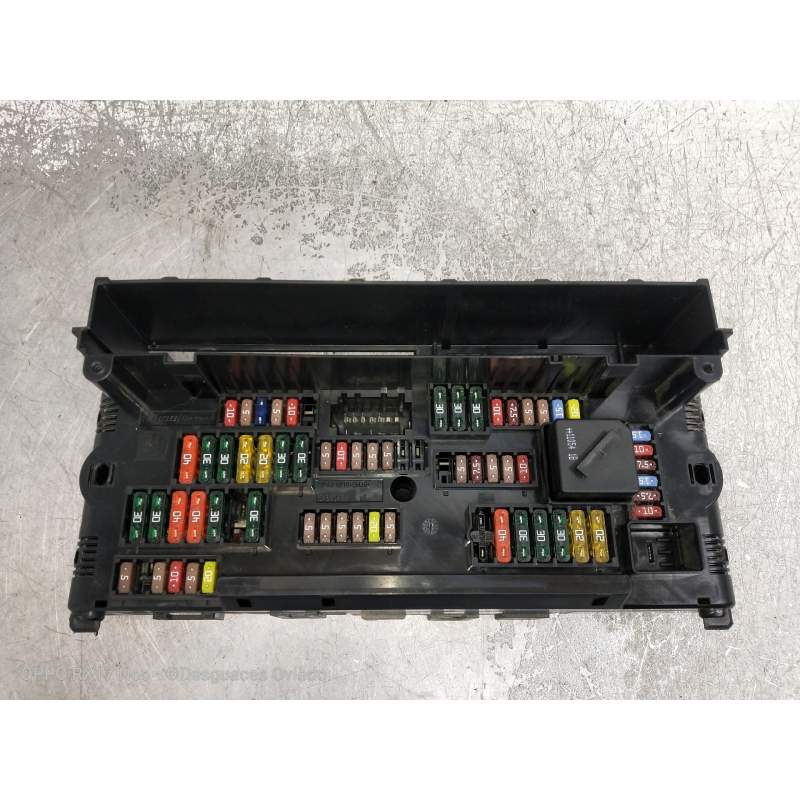 Recambio de caja reles / fusibles para bmw serie 7 (f01/f02) 740d xdrive referencia OEM IAM 217033442E 923442101 06021101527324