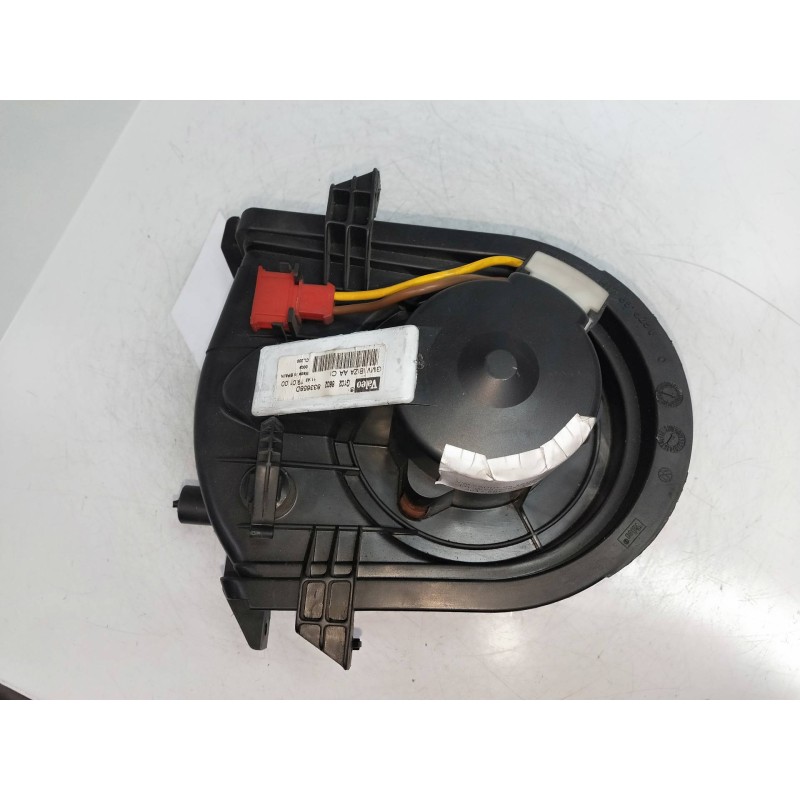 Recambio de motor calefaccion para volkswagen caddy ka/kb (9k9) furg. referencia OEM IAM 833658D  