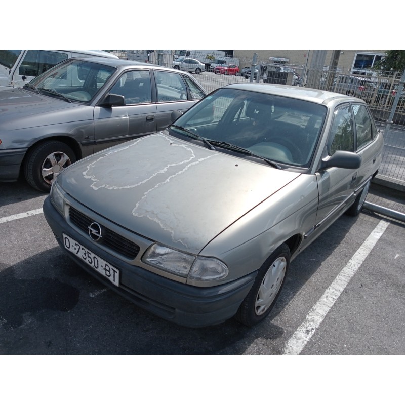 opel astra f berlina del año 1996