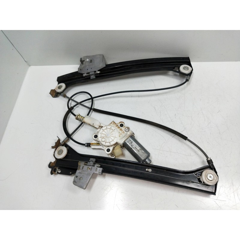 Recambio de elevalunas delantero derecho para mercedes clase clk (w209) coupe 3.2 v6 18v cat referencia OEM IAM A2308200942 1062