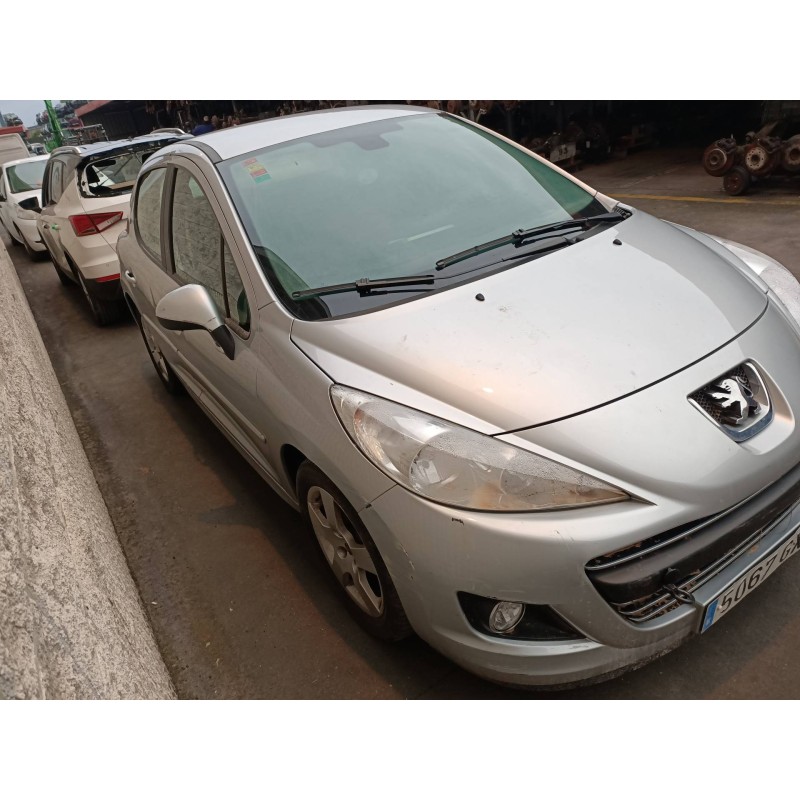 peugeot 207 del año 2010