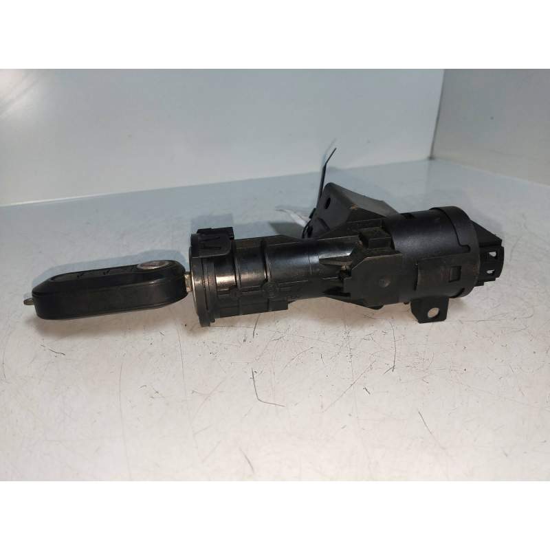 Recambio de conmutador de arranque para fiat bravo (198) 1.4 16v cat referencia OEM IAM 0051793869 61083600 