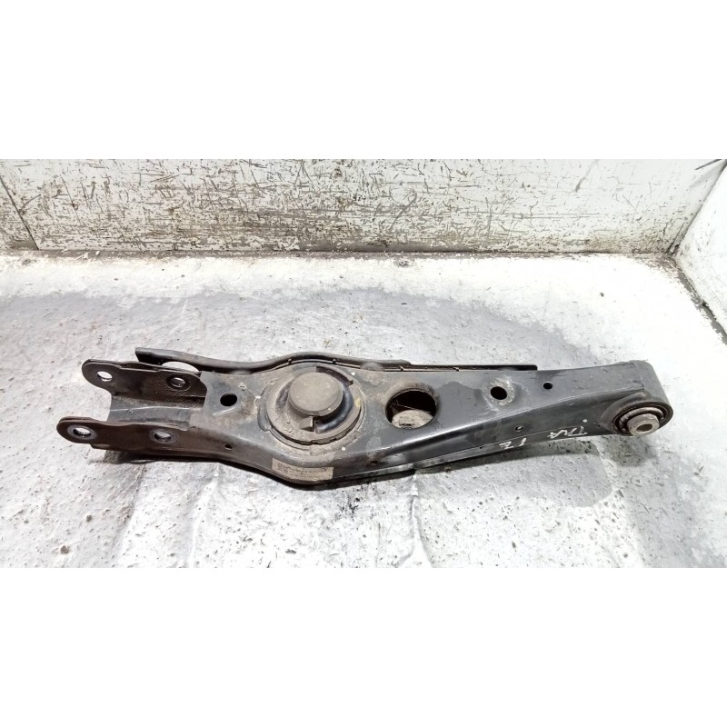 Recambio de brazo suspension inferior trasero izquierdo para kia sportage business 2wd referencia OEM IAM 55210D3050  