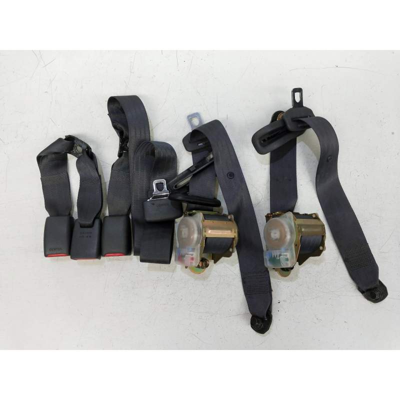 Recambio de juego cinturones trasero para toyota corolla 1.8 referencia OEM IAM   3P