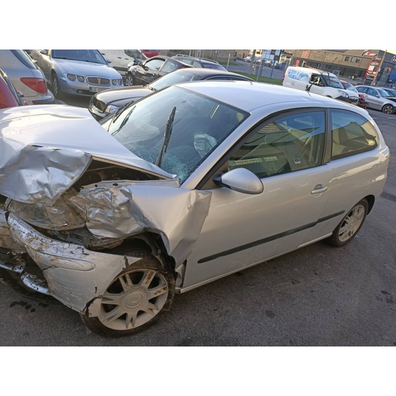 seat ibiza (6l1) del año 2002