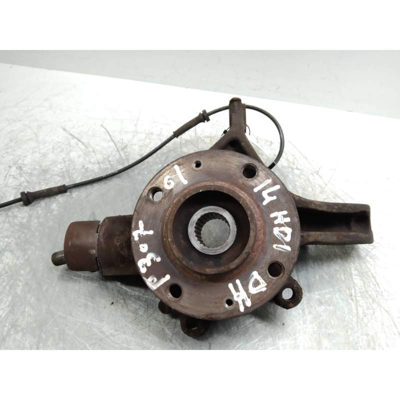 Recambio de mangueta delantera derecha para peugeot 307 (s1) xn referencia OEM IAM  14HDI 2001