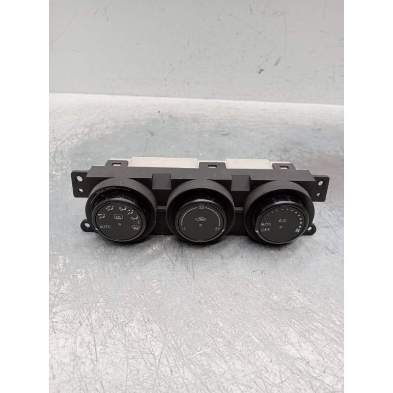 Recambio de mando calefaccion / aire acondicionado para mazda mx-5 (nc) referencia OEM IAM A02000A5504000  