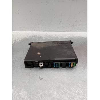 CAJA RELES / FUSIBLES 