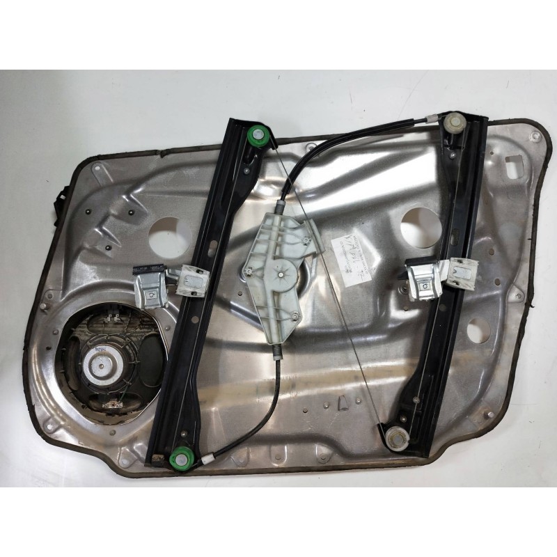 Recambio de elevalunas delantero izquierdo para mercedes clase c (w204) berlina 2.2 cdi cat referencia OEM IAM A2048200142 97113