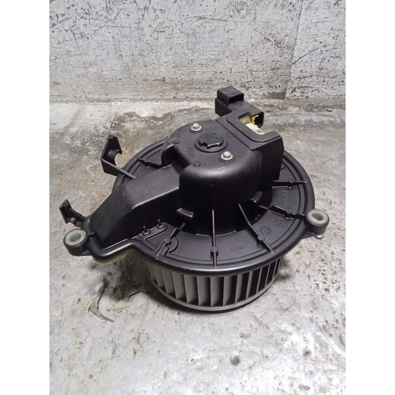 Recambio de motor calefaccion para iveco daily vi furgoneta 33s13, 35s13, 35c13 referencia OEM IAM   