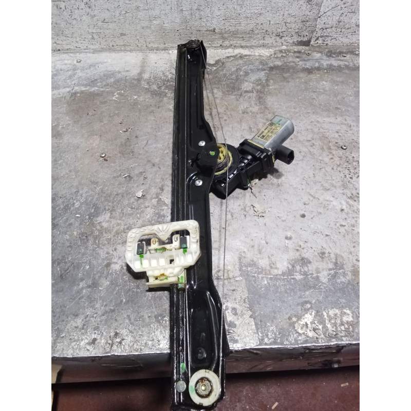 Recambio de elevalunas delantero derecho para iveco daily vi furgoneta 33s13, 35s13, 35c13 referencia OEM IAM 5801901002  