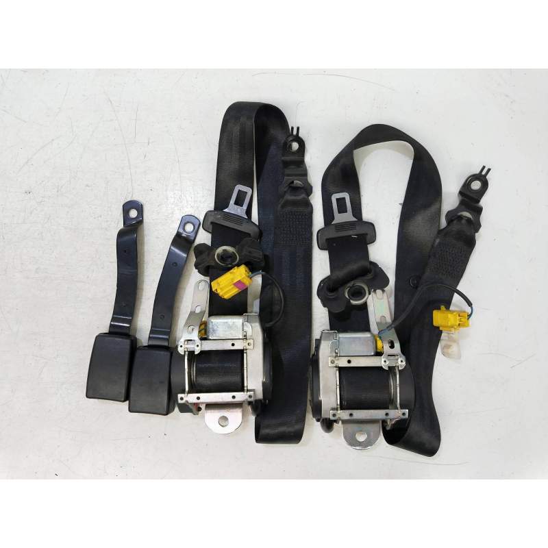Recambio de juego cinturones delantero para volkswagen polo (9n3) 1.4 tdi referencia OEM IAM  5P 2005
