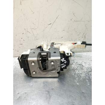 MOTOR CIERRE CENTRALIZADO DELANTERO IZQUIERDO A9077200000 A2040085899 5P 2022
