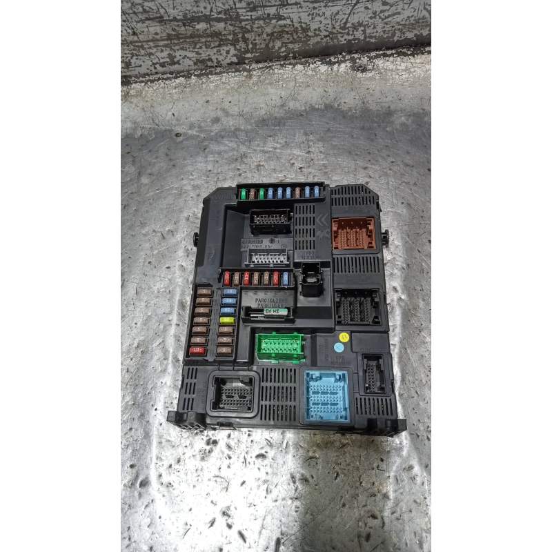 Recambio de caja reles / fusibles para peugeot 308 access referencia OEM IAM 9807054180 BSIN0400 