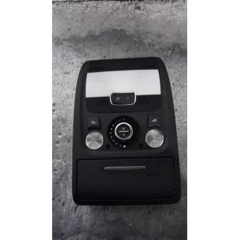 LUZ INTERIOR 8T0947135BK 