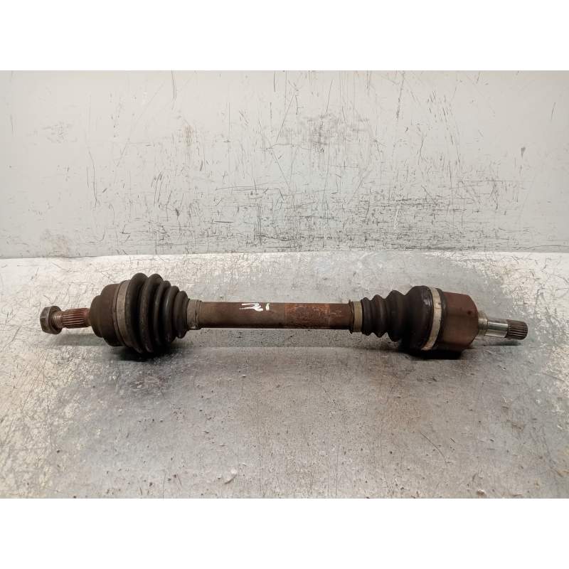 Recambio de transmision delantera izquierda para peugeot 308 sport referencia OEM IAM  16G 2007