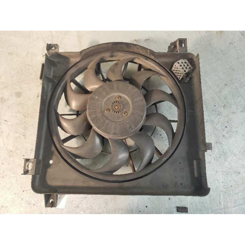 Recambio de electroventilador para opel zafira b 2.2 16v cat (z 22 yh / lch) referencia OEM IAM 013030957 24467442 