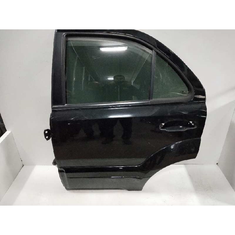 Recambio de puerta trasera izquierda para kia sorento 2.5 crdi referencia OEM IAM   