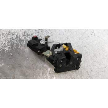 MOTOR CIERRE CENTRALIZADO DELANTERO DERECHO 4P 2005