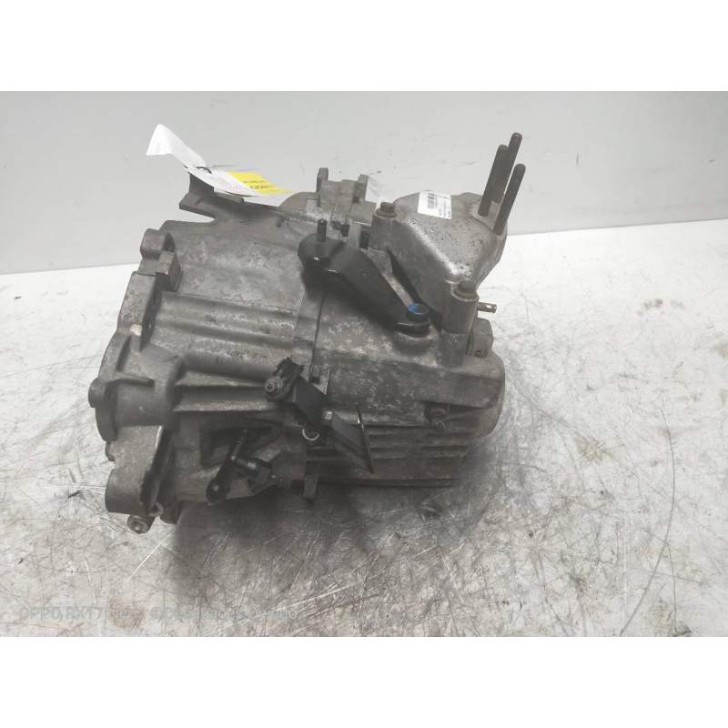 Recambio de caja cambios para volvo v40 familiar 2.0 turbo cat referencia OEM IAM P613582 M56HB T101429