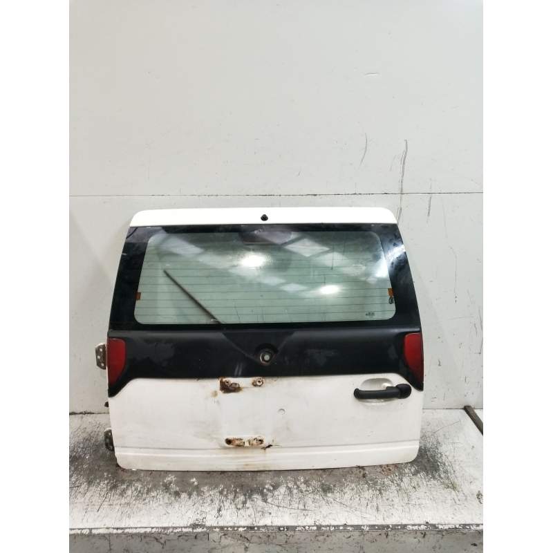 Recambio de porton trasero para nissan terrano ii (r20) 2.7 td 4wd referencia OEM IAM   3P