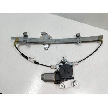 ELEVALUNAS DELANTERO DERECHO 400600T7 5P 2002