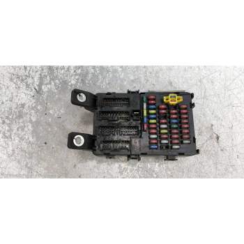 CAJA RELES / FUSIBLES 919501G010 15CRDI 2005