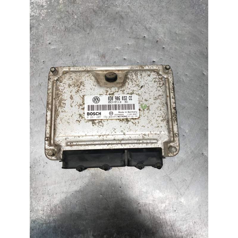 Recambio de centralita motor uce para volkswagen polo (6n2) 1.0 referencia OEM IAM 0261207184  