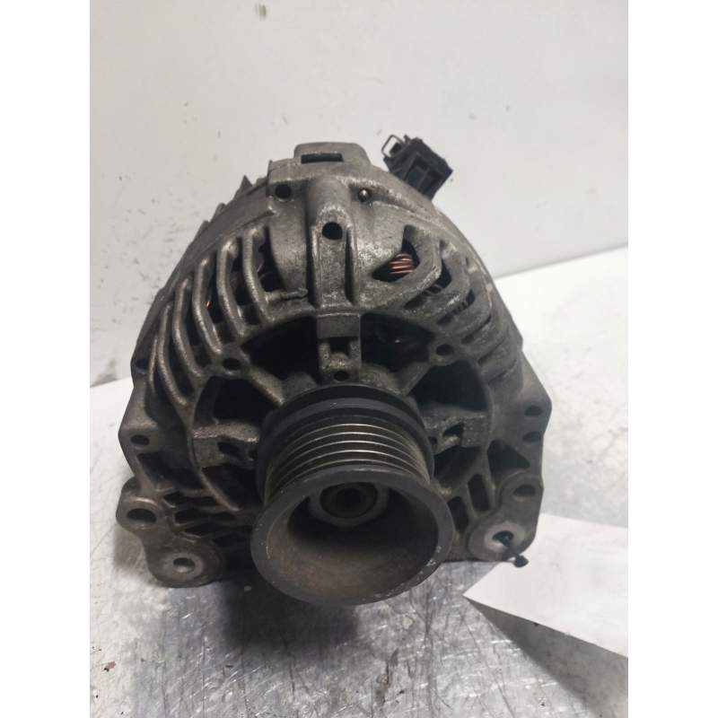 Recambio de alternador para volkswagen passat variant (3b6) executive referencia OEM IAM   