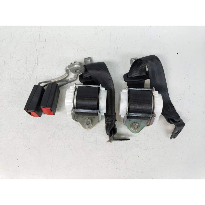 Recambio de juego cinturones trasero para volkswagen passat variant (3c5) 2.0 tdi referencia OEM IAM  RANCHERA 2005