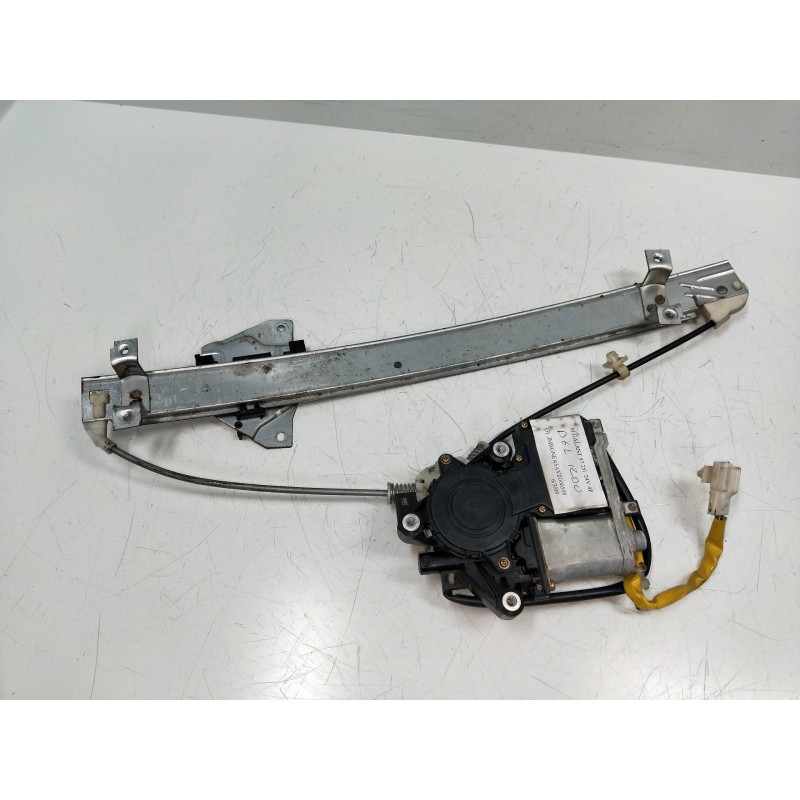 Recambio de elevalunas delantero izquierdo para mitsubishi galant berlina (ea0) 2500 v6 24v referencia OEM IAM MR280665 06202000