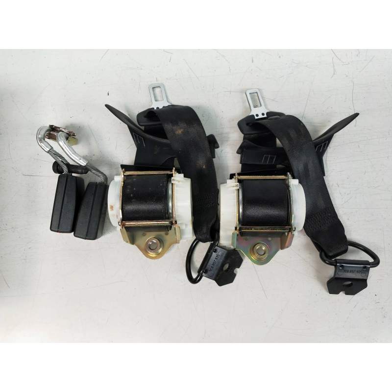 Recambio de juego cinturones trasero para volkswagen passat berlina (3c2) 2.0 tdi referencia OEM IAM  4P 2005