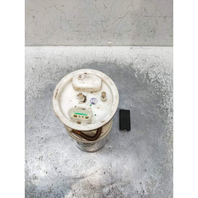 Recambio de bomba combustible para volkswagen polo (6n2) 1.0 referencia OEM IAM 228233003001  