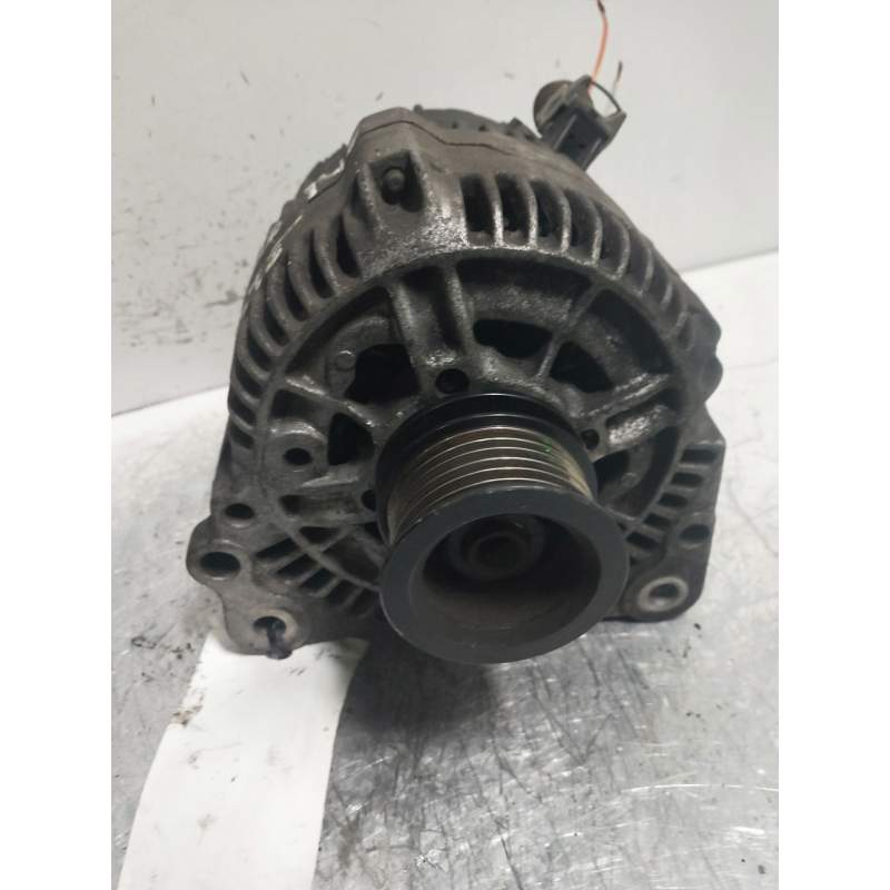 Recambio de alternador para volkswagen polo classic (6v2) trendline referencia OEM IAM 0123320007  