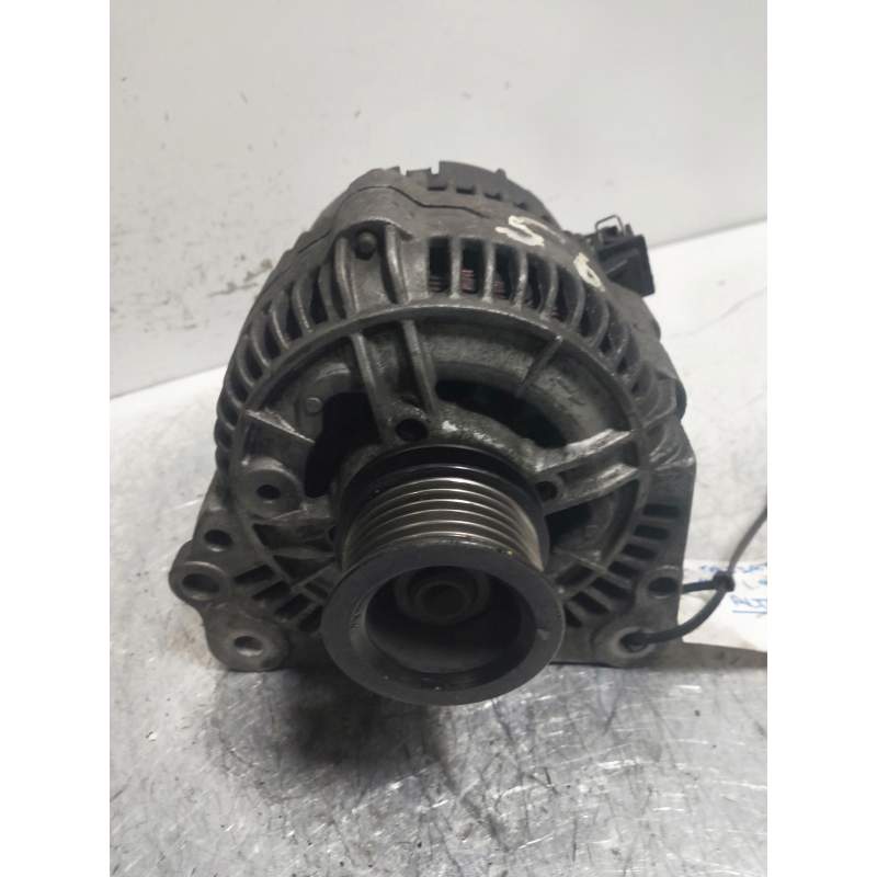 Recambio de alternador para volkswagen passat variant (3a5) davos referencia OEM IAM 0123310001  