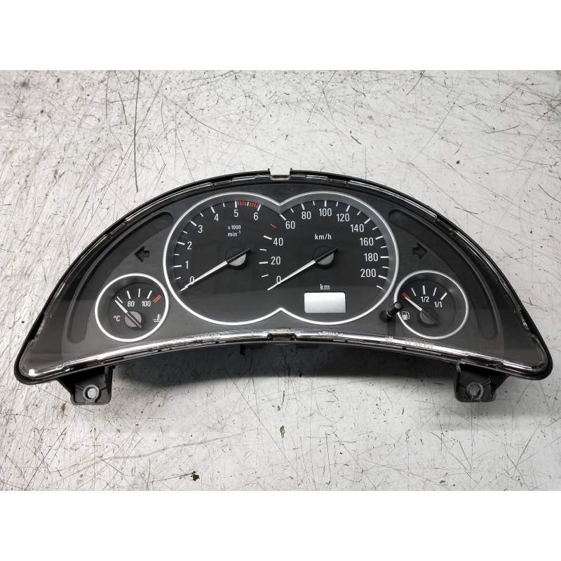 Recambio de cuadro instrumentos para opel corsa c club referencia OEM IAM 110080226002 13117943CA 2003