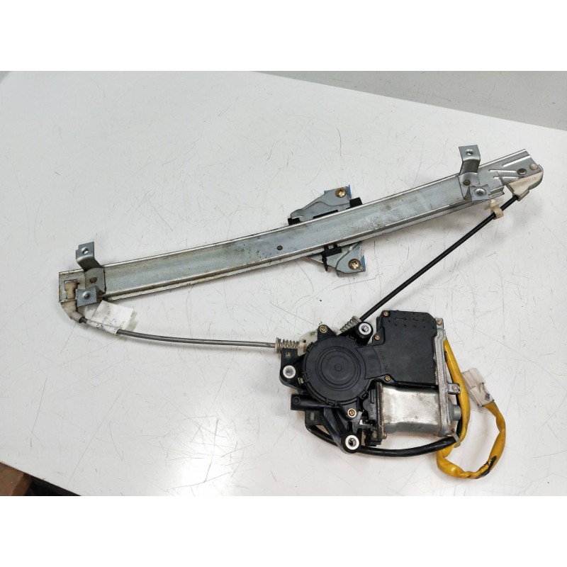 Recambio de elevalunas delantero izquierdo para mitsubishi galant berlina (ea0) 2400 gls referencia OEM IAM MR280665 0620200085 