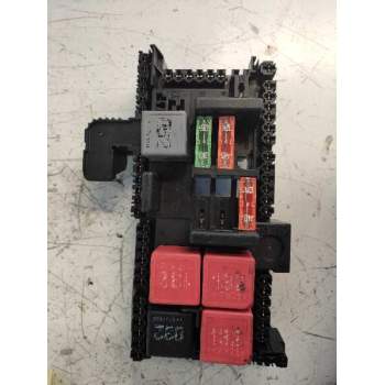 CAJA RELES / FUSIBLES 529881F08 A2059068501 