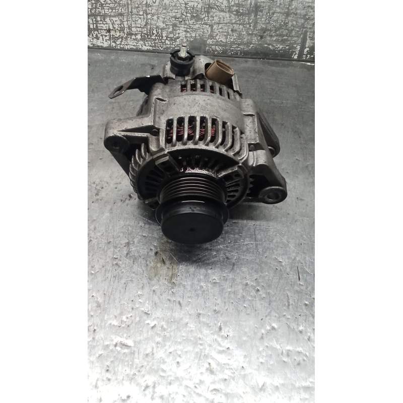 Recambio de alternador para toyota yaris (ncp1/nlp1/scp1) 1.4 turbodiesel cat referencia OEM IAM 5341610  2003