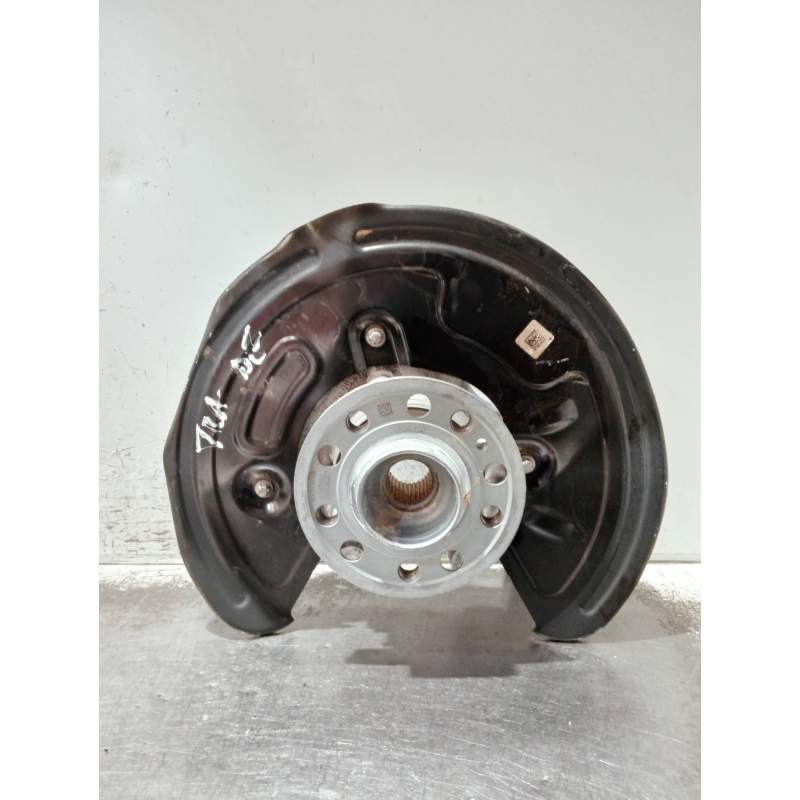 Recambio de mangueta trasera derecha para mercedes-benz clase c (w206) c 220 d referencia OEM IAM A2063570200  