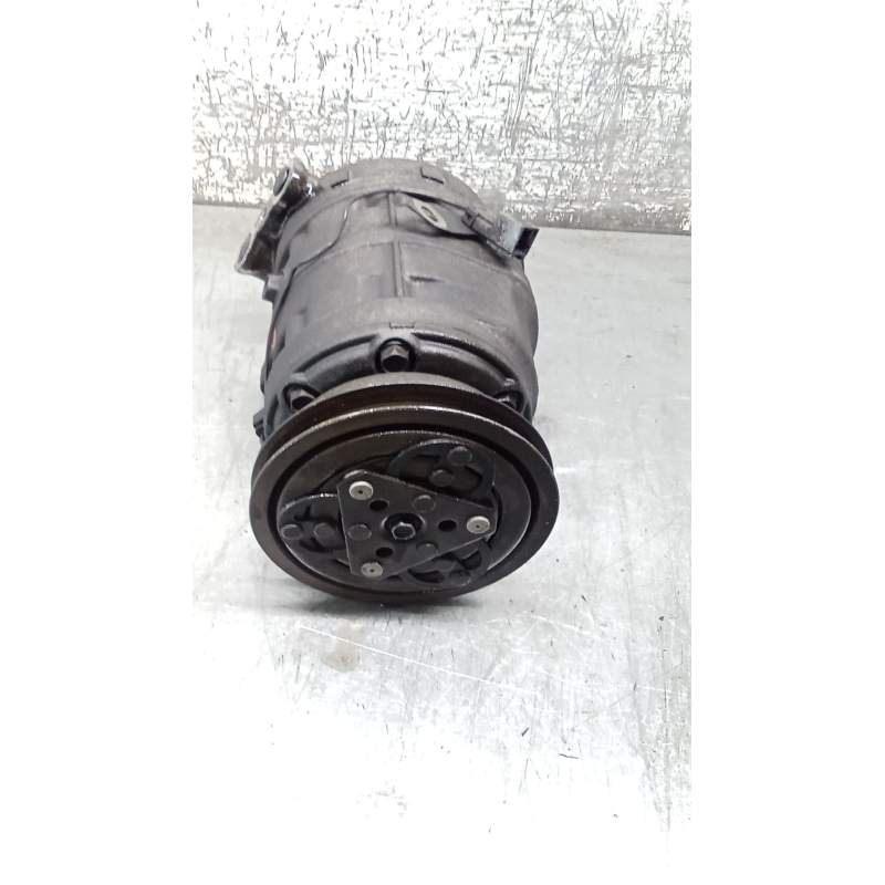 Recambio de compresor aire acondicionado para nissan serena (c23) 2.3 d referencia OEM IAM 926008C810 7761145010 1992